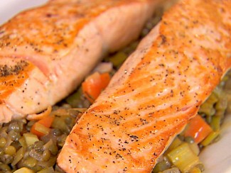 Recipe Photo: Salmon with Lentils